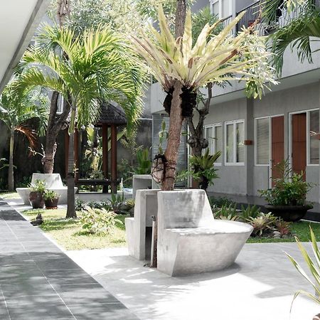 Seruni Guest House Denpasar Exteriör bild