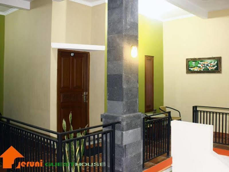 Seruni Guest House Denpasar Exteriör bild